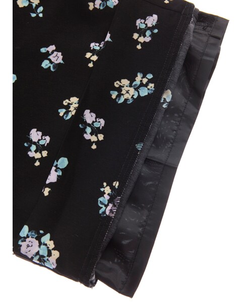 w closet（ダブルクローゼット）の「【S/S】パイピング入り花柄パンツ（パンツ・レディース・Lブルー/ブラック・FREE）」の11枚目の写真