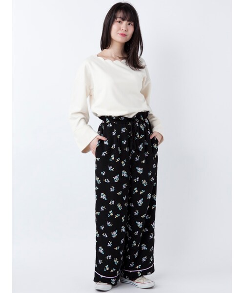 w closet（ダブルクローゼット）の「【S/S】パイピング入り花柄パンツ（パンツ・レディース・Lブルー/ブラック・FREE）」の13枚目の写真
