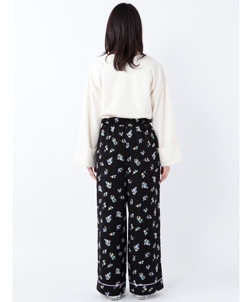 w closet（ダブルクローゼット）の「【S/S】パイピング入り花柄パンツ（パンツ・レディース・Lブルー/ブラック・FREE）」の5枚目の写真