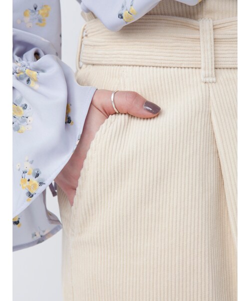 w closet（ダブルクローゼット）の「【S/S】ハイウエストベルト付きコーデュロイパンツ（パンツ・レディース・エクリュ/ラベンダー/サックス・FREE）」の8枚目の写真