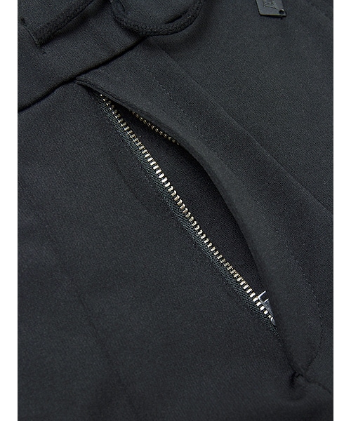 Luv maison（ラブメゾン）の「リラックス3D9分丈パンツ（パンツ・メンズ・ブラック/カーキ・M/L）」の4枚目の写真