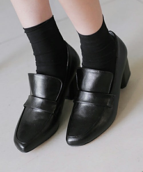 DHOLIC(ディーホリック)の「レザーライクミドルヒールローファー(パンプス・レディース・225/230/235/240/245/250)」の2枚目の写真