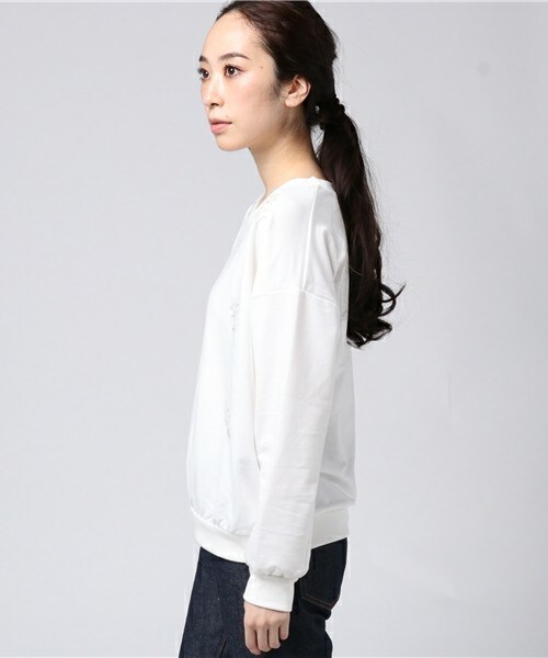 archives（アルシーヴ）の「刺繍入りプルオーバー（Tシャツ/カットソー・レディース・オフホワイト/ブラック/ピンク・MEDIUM）」の5枚目の写真