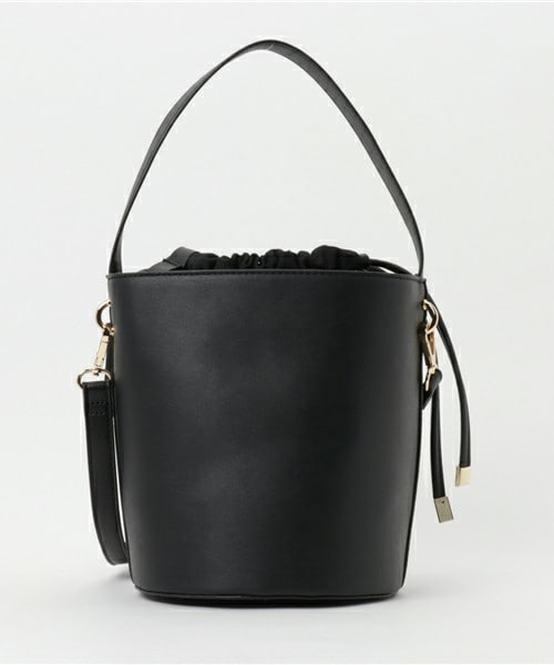 matelasse durer（マトラッセ デュレ）の「バケットキンチャクバッグ（ショルダーバッグ・レディース・ブラック/ベージュ/キャメル・フリー）」の4枚目の写真