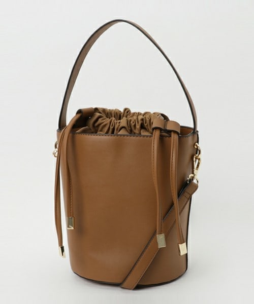 matelasse durer（マトラッセ デュレ）の「バケットキンチャクバッグ（ショルダーバッグ・レディース・ブラック/ベージュ/キャメル・フリー）」の3枚目の写真