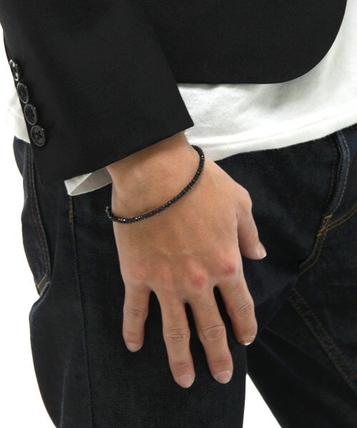 LION HEART(ライオンハート)の「LH-1 BEADS-04B035MIR57M-ブラックスピネルブレスレット/Mサイズ(ブレスレット・メンズ・クリアブラック・FREE)」の2枚目の写真