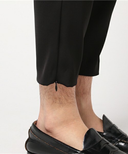 yoshiokubo(ヨシオクボ)の「yoshio kubo 『DEEP CROTCH STRETCH』パンツ(その他パンツ・メンズ・ブラック・1/2)」の7枚目の写真
