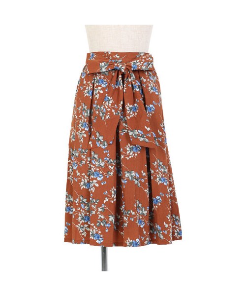 an another angelus（アンアナザーアンジェラス）の「ローズ柄タックスカート/F&A（スカート・レディース・その他）」の4枚目の写真