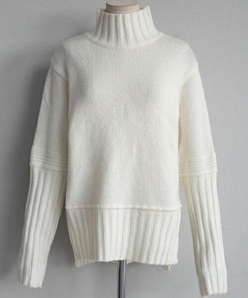 DHOLIC(ディーホリック)の「スリットリブヘムハイネックニットプルオーバー(ニット/セーター・レディース・FREE)」の2枚目の写真