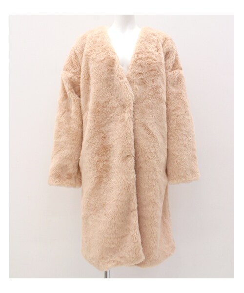 ANAP（アナップ）の「フェイクファーノーカラーコート（ジャケット/アウター・レディース・アイボリー/ピンク/ブラック・one size）」の3枚目の写真