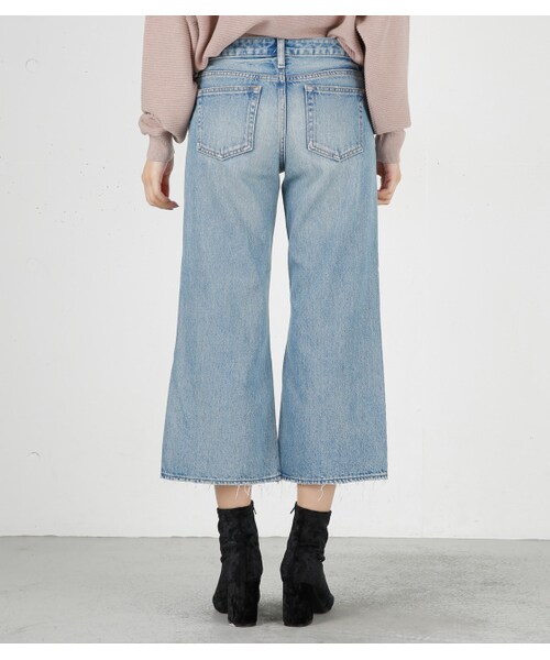MOUSSY（マウジー）の「MOUSSY CROPPED FLARE パンツ（デニムパンツ・レディース・BLU・24inch/25inch/26inch/27inch）」の3枚目の写真
