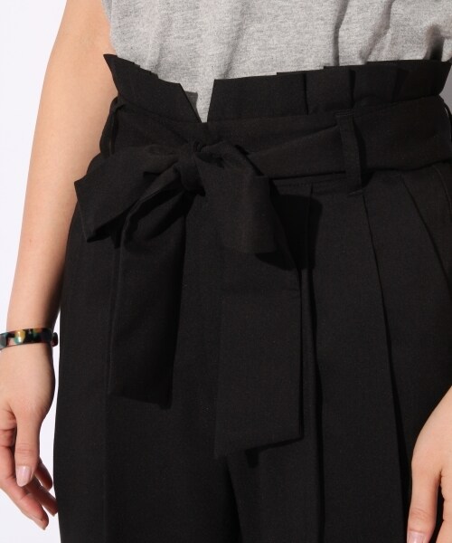 LOWRYS FARM（ローリーズファーム）の「TRリボン/ベルトツキパンツ（その他パンツ・レディース・ライトベージュ53/ネイビー88・F）」の3枚目の写真