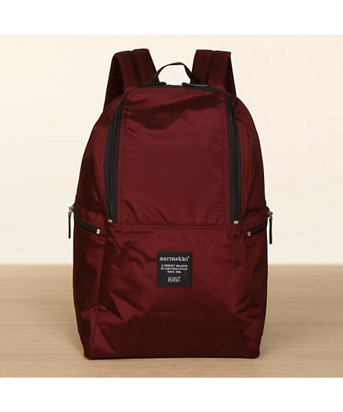 marimekko（マリメッコ）の「marimekko Metro バックパック（バックパック/リュック・レディース・ブラック/フォレストグリーン/ベージュ/ワインレッド・F）」の4枚目の写真