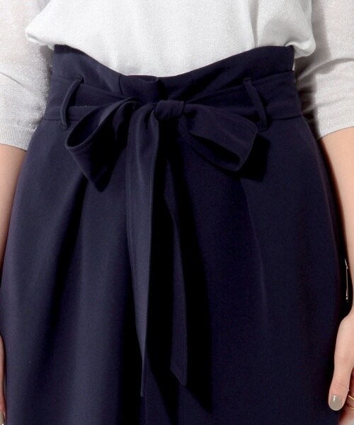 UNITED ARROWS(ユナイテッドアローズ)の「UNITED ARROWS UBCE ハイウエスト リボン タイトスカート(スカート・レディース・ライトグレー・38)」の4枚目の写真