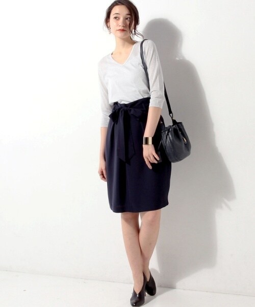 UNITED ARROWS(ユナイテッドアローズ)の「UNITED ARROWS UBCE ハイウエスト リボン タイトスカート(スカート・レディース・ライトグレー・38)」の5枚目の写真