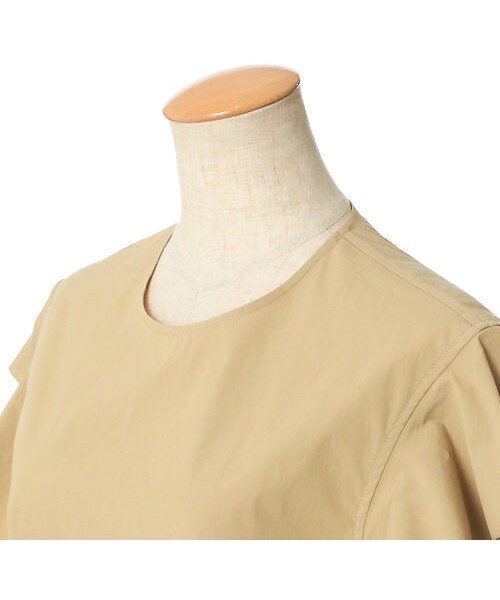 SACRA（サクラ）の「サクラ ラッフルスリーブストレッチブラウス（シャツ/ブラウス・レディース・ホワイト・38）」の2枚目の写真