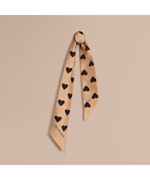 BURBERRY（バーバリー）の「ハートプリント スリム シルクスカーフ 