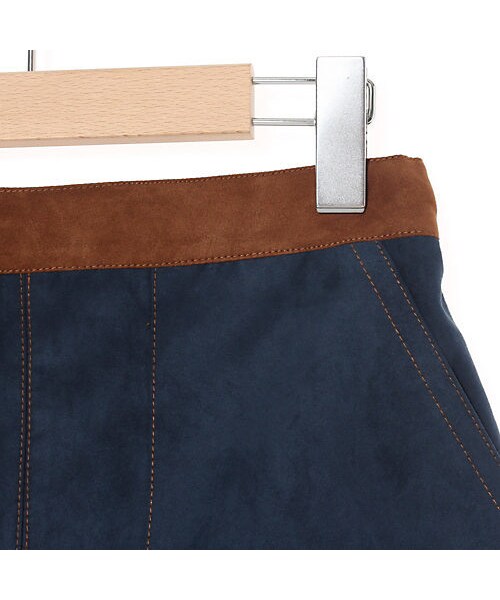 VIS(ビス)の「ViS ★9/17 ヒルナンデスでご紹介★スエードボンディング台形スカート(スカート・レディース・キャメル・M)」の6枚目の写真