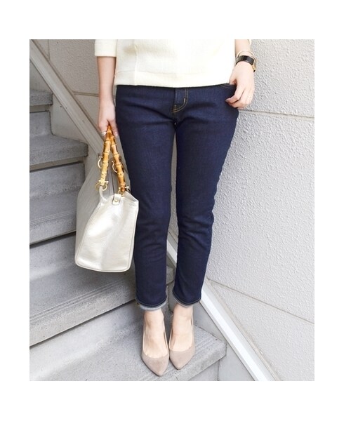 SHIPS(シップス)の「シップス ■一部追加予約■スキニーデニム◆(デニムパンツ・レディース・ネイビー/ライトブルー・XS/S/M/L)」の1枚目の写真