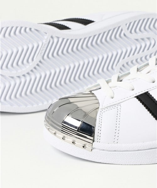 adidas Originals（アディダスオリジナルス）の「ウィメンズ