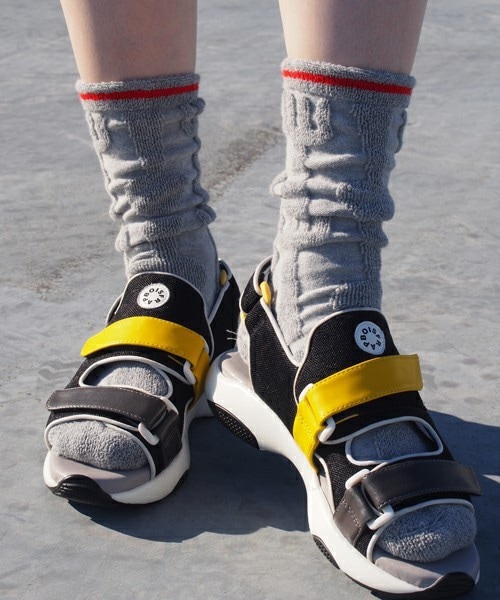 FRAPBOIS（フラボア）の「スニーク（サンダル・レディース・ホワイト/ブラック・0/1/2/3）」の3枚目の写真