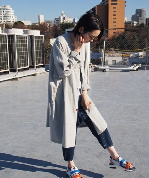 FRAPBOIS（フラボア）の「スニーク（サンダル・レディース・ホワイト/ブラック・0/1/2/3）」の11枚目の写真