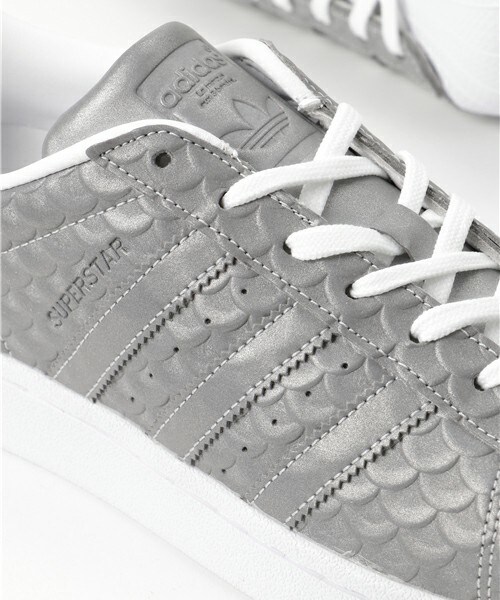 adidas Originals(アディダスオリジナルス)の「adidas originals 『SUPERSTAR W』スニーカー(スニーカー・メンズ・グレー・26/27/28)」の9枚目の写真