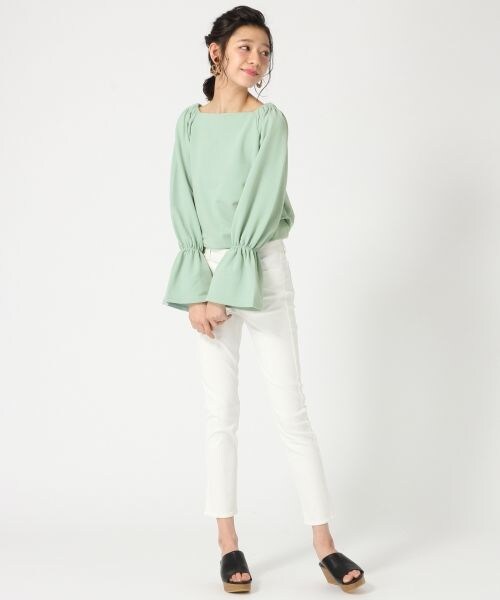 LOWRYS FARM（ローリーズファーム）の「ストレッチカラースキニーパンツ（パンツ・オフ/ブラック/ピンク/グリーン）」の5枚目の写真