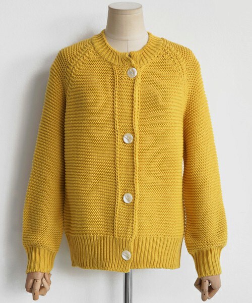 DHOLIC（ディーホリック）の「ラグランスリーブ4ボタンニットカーディガン（カーディガン/ボレロ・レディース・FREE）」の3枚目の写真