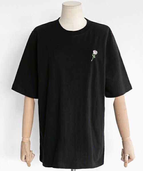 DHOLIC（ディーホリック）の「2TYPE刺繍ポイントショートスリーブTシャツ（Tシャツ/カットソー・レディース・ブラックB_FREE/ブラックA_FREE/ホワイトA_FREE/ホワイトB_FREE）」の4枚目の写真