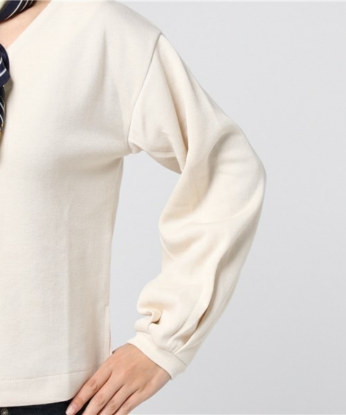 archives（アルシーヴ）の「スカーフ付きＶネックプルオーバー（Tシャツ/カットソー・レディース・オフホワイト/ブラック/ピンク系その他・MEDIUM）」の8枚目の写真