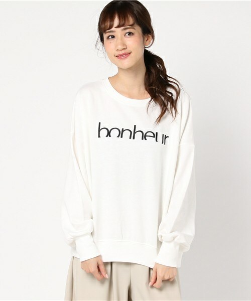 archives(アルシーヴ)の「シシュウBIGプルオーバー(Tシャツ/カットソー・レディース・オフホワイト/ブラック/ピンク系その他・MEDIUM)」の1枚目の写真