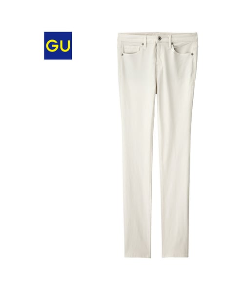 GU（ジーユー）の「(GU)スキニーパンツ OFF WHITE 55（その他パンツ・レディース・BEIGE_32/BLACK_09/LIGHT GRAY_02/NAVY_69/OFF WHITE_01/OLIVE_56・55/58/61/64/67/70/73/76）」の4枚目の写真