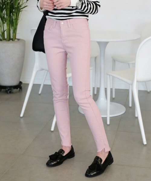 DHOLIC（ディーホリック）の「4COLORSアンバランスヘムスキニーパンツ（その他パンツ・レディース・S/M/L）」の4枚目の写真