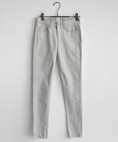 DHOLIC（ディーホリック）の「4COLORSアンバランスヘムスキニーパンツ（その他パンツ・レディース・S/M/L）」の3枚目の写真