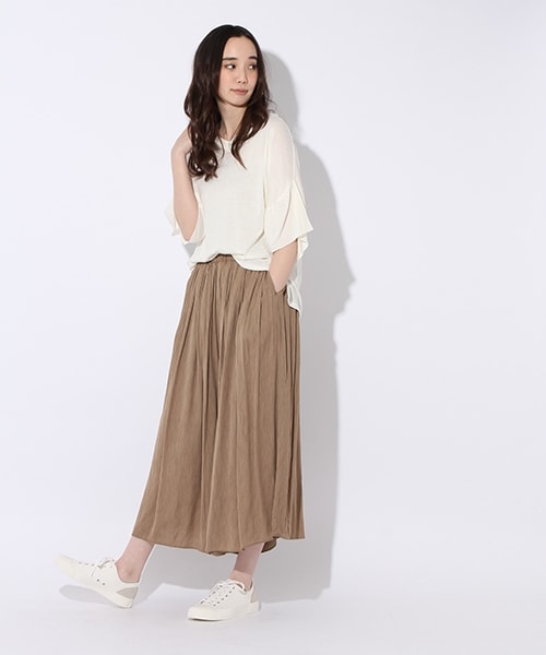 niko and...(ニコアンド)の「サテンギャザースカーチョ(パンツ・チャコール/ピンク/キャメル/ベージュ/ブルー)」の7枚目の写真