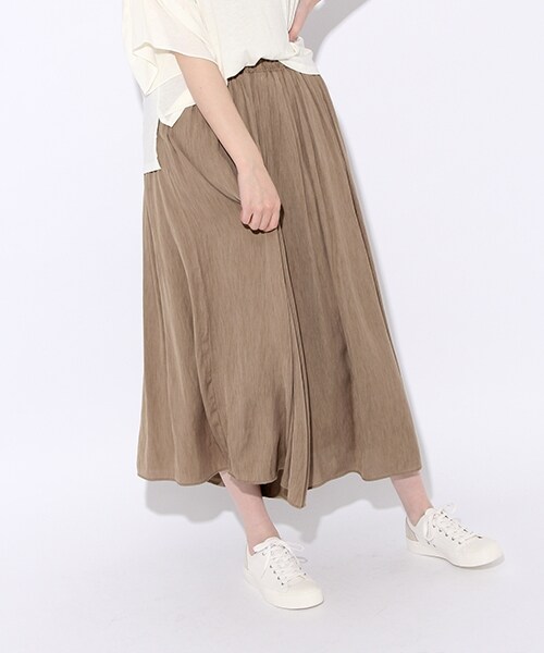 niko and...(ニコアンド)の「サテンギャザースカーチョ(パンツ・チャコール/ピンク/キャメル/ベージュ/ブルー)」の3枚目の写真