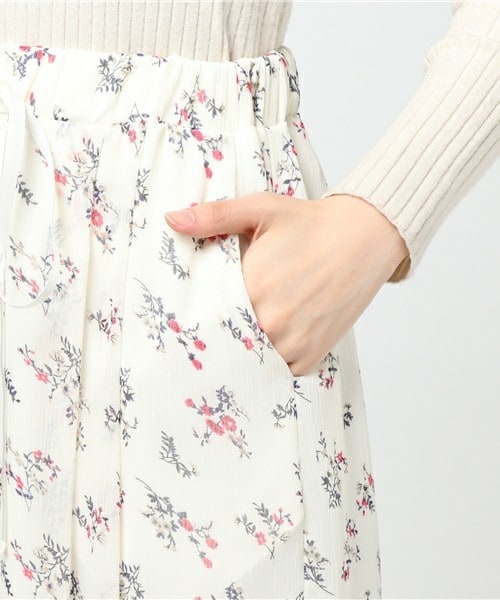 archives（アルシーヴ）の「花柄ワイドパンツ（その他パンツ・レディース・オフホワイト/ブラック/ネイビー・MEDIUM）」の9枚目の写真