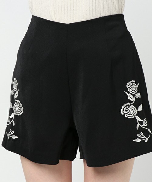 archives（アルシーヴ）の「刺繍ショートパンツ（その他パンツ・レディース・ブラック/シルバーグレー/ピンク・MEDIUM）」の7枚目の写真