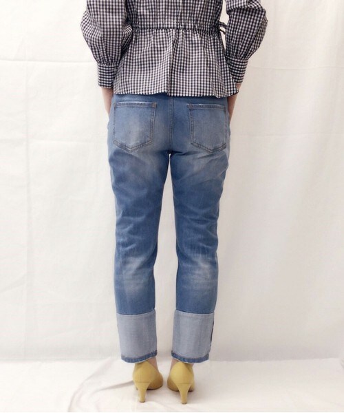 Cheek（チーク）の「[ZOZO先行予約]デニムロールアップ風パンツ（デニムパンツ・レディース・ブルー/ネイビー・SMALL/MEDIUM）」の4枚目の写真