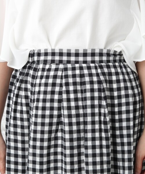 LEPSIM(レプシィム)の「リンクルエアガラフレアスカート(スカート・オフ×ブラック(ギンガム)/オフ×グレー(ストライプ)/ネイビー×ブラウン(ストライプ))」の9枚目の写真