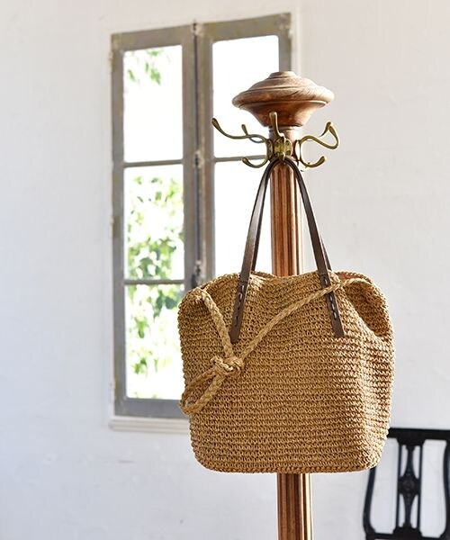 studio CLIP（スタディオクリップ）の「2WAYペーパートートバッグ（バッグ・ブラックボーダー/グリーンボーダー/ブラック/ナチュラル/キャメル）」の4枚目の写真