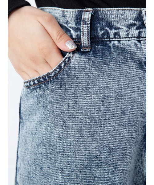 w closet（ダブルクローゼット）の「【S/S】ケミカルウォッシュデニムパンツ（パンツ・レディース・ブリーチサックス/ケミカルブルー・FREE）」の8枚目の写真