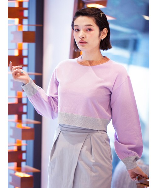 w closet(ダブルクローゼット)の「【S/S】天竺編みリブラメプルオーバー(トップス・レディース・ピンクベージュ/ラベンダー/オフホワイト×ブラック・FREE)」の4枚目の写真