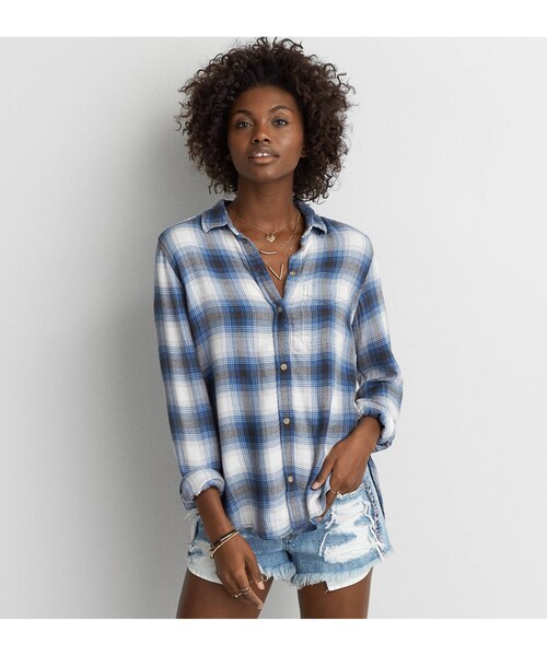 American Eagle（アメリカンイーグル）の「AEOソフトフランネルシャツ（シャツ/ブラウス・レディース・ブラック/ブルー/レッド/ピンク・XXS/XS/S/M/L/XL）」の2枚目の写真