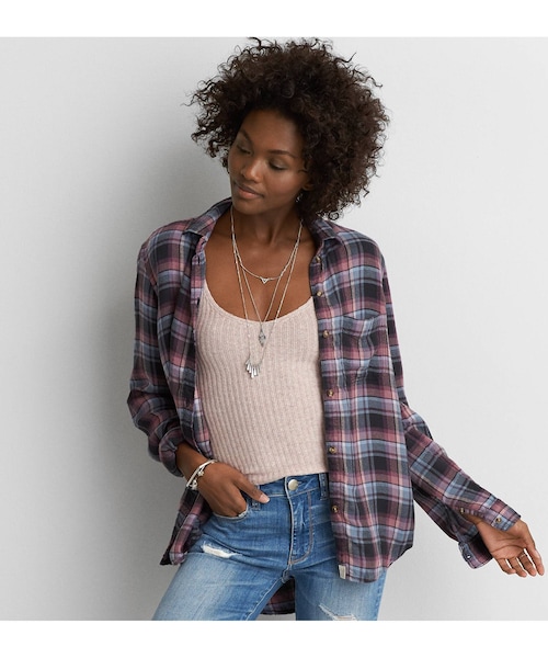 American Eagle（アメリカンイーグル）の「AEOソフトフランネルシャツ（シャツ/ブラウス・レディース・ブラック/ブルー/レッド/ピンク・XXS/XS/S/M/L/XL）」の3枚目の写真