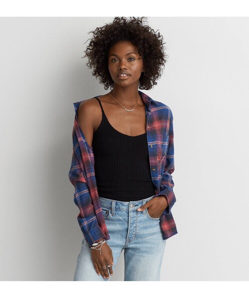 American Eagle（アメリカンイーグル）の「AEOソフトフランネルシャツ（シャツ/ブラウス・レディース・オリーブ/レッド/マルチ・XXS/XS/S/M/L/XL）」の3枚目の写真