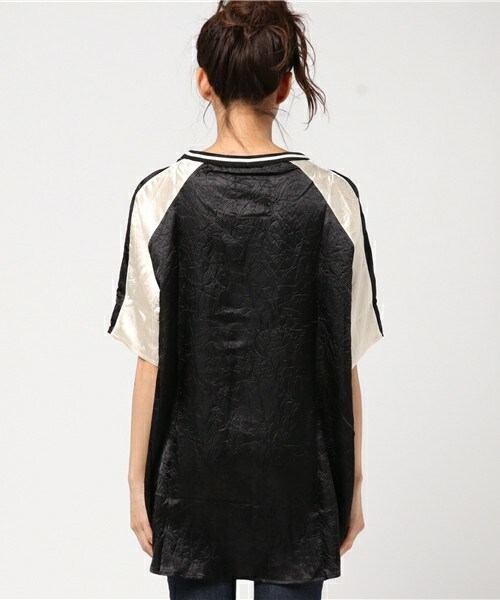 unrelaxing（アンリラクシング）の「オーバーサイズスカTシャツ（Tシャツ/カットソー・レディース・ブラック/ベージュ/ネイビー・FREE）」の6枚目の写真