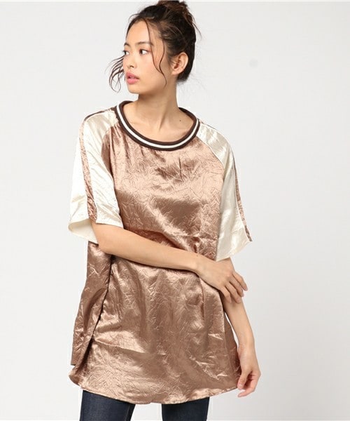 unrelaxing（アンリラクシング）の「オーバーサイズスカTシャツ（Tシャツ/カットソー・レディース・ブラック/ベージュ/ネイビー・FREE）」の2枚目の写真