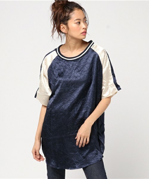 unrelaxing（アンリラクシング）の「オーバーサイズスカTシャツ（Tシャツ/カットソー・レディース・ブラック/ベージュ/ネイビー・FREE）」の3枚目の写真